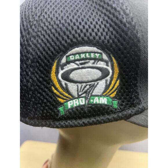 Oakley Pro Hat Baseball Cap New Era 39Thirty Size M/L Stretch Fitted 3930 Black - Picture 4 of 8
